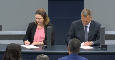 Bundestagsehrung setzt Zeichen für die Relevanz des Schreibsports